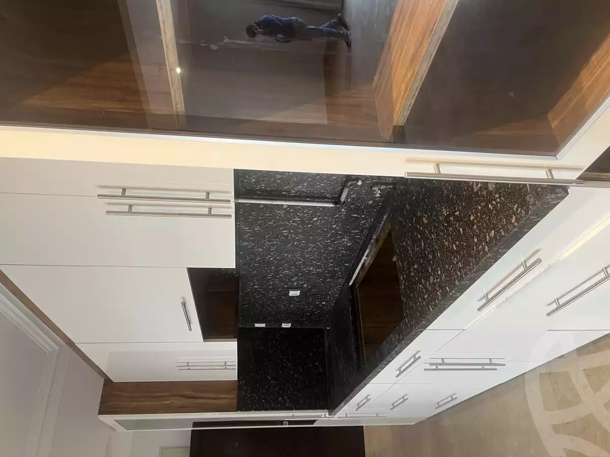 https://aqarmap.com.eg/en/listing/5969460-for-rent-cairo-new-cairo-compounds-hyde-park-centre-ville-hyde-park