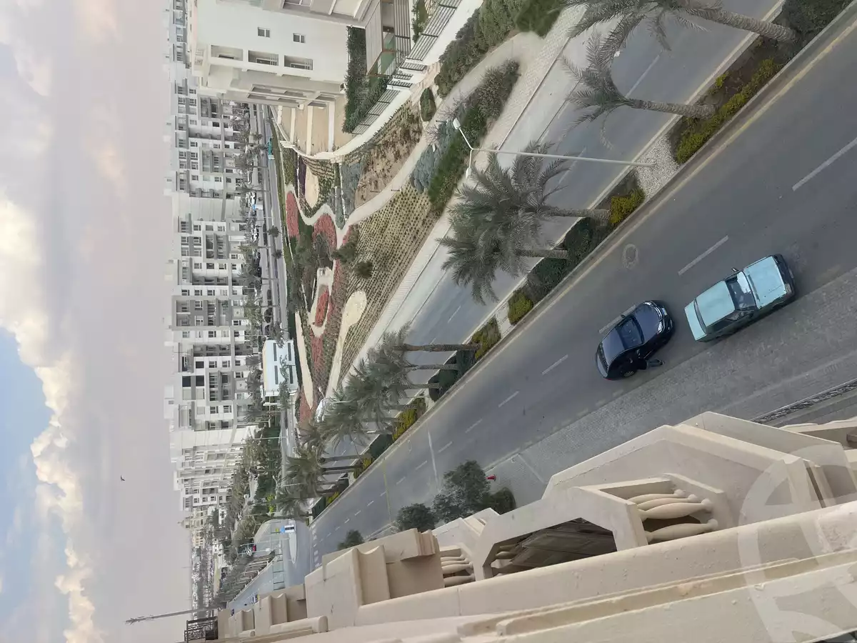 https://aqarmap.com.eg/en/listing/5969460-for-rent-cairo-new-cairo-compounds-hyde-park-centre-ville-hyde-park