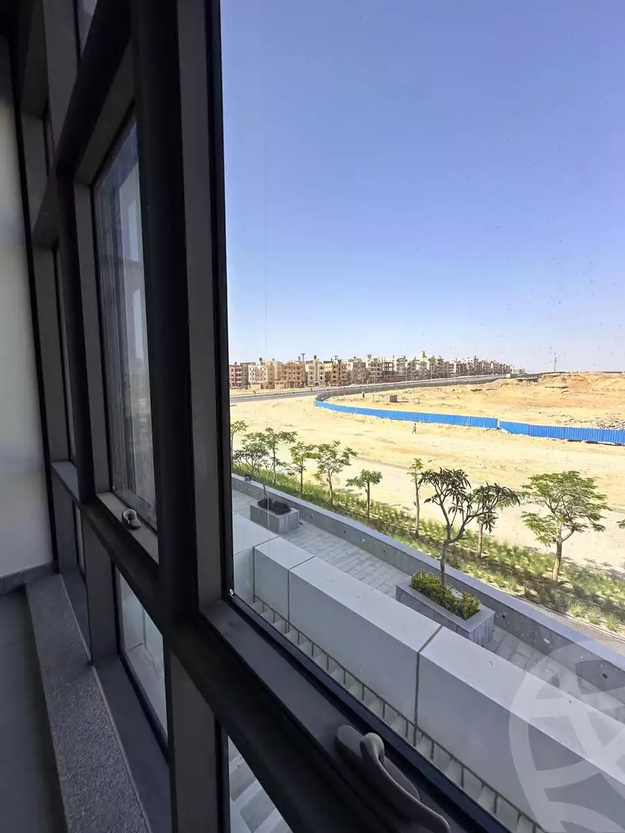 https://aqarmap.com.eg/ar/listing/5650736-for-rent-cairo-new-cairo-compounds-golden-hub-mall-golden-view