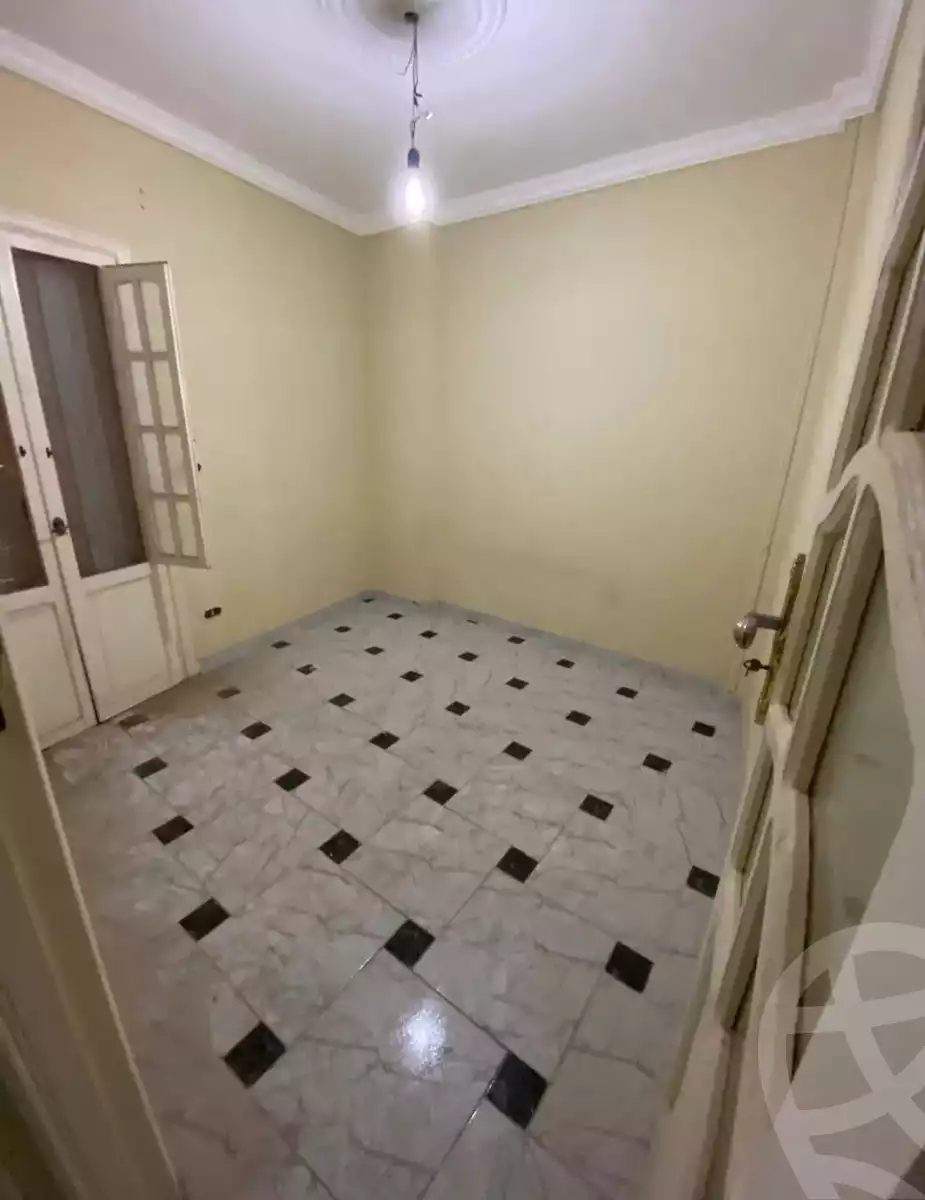 https://aqarmap.com.eg/ar/listing/5652333-for-sale-alexandria-l-jmy-lbytsh-qased-kareem-st