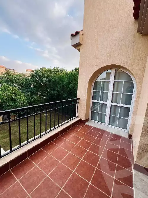 https://aqarmap.com.eg/en/listing/5653673-for-sale-cairo-new-cairo-madinaty-lmntq-lthnyh-fylt-group-11