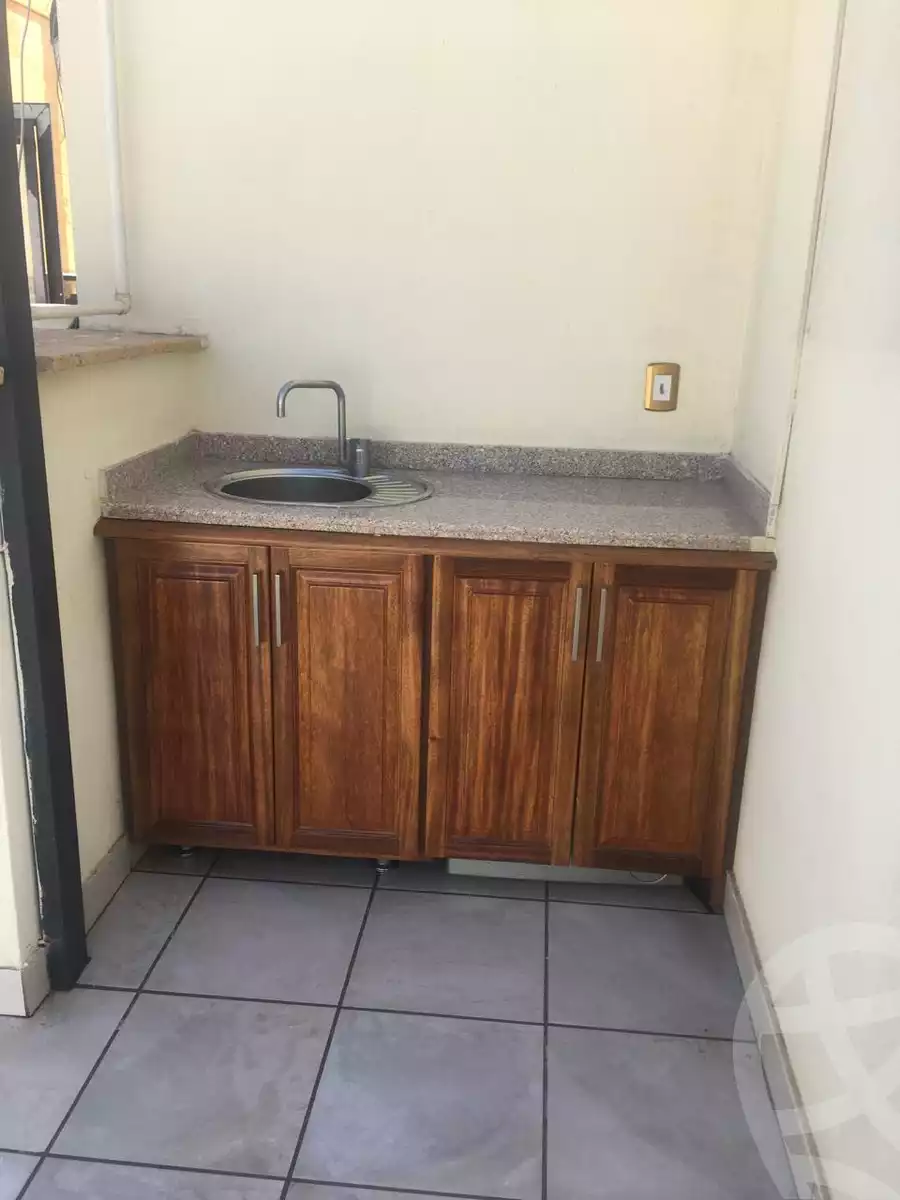 https://aqarmap.com.eg/en/listing/5657420-for-rent-cairo-el-sheikh-zayed-city-compounds-kmbwnd-wyst-twn-swdyk