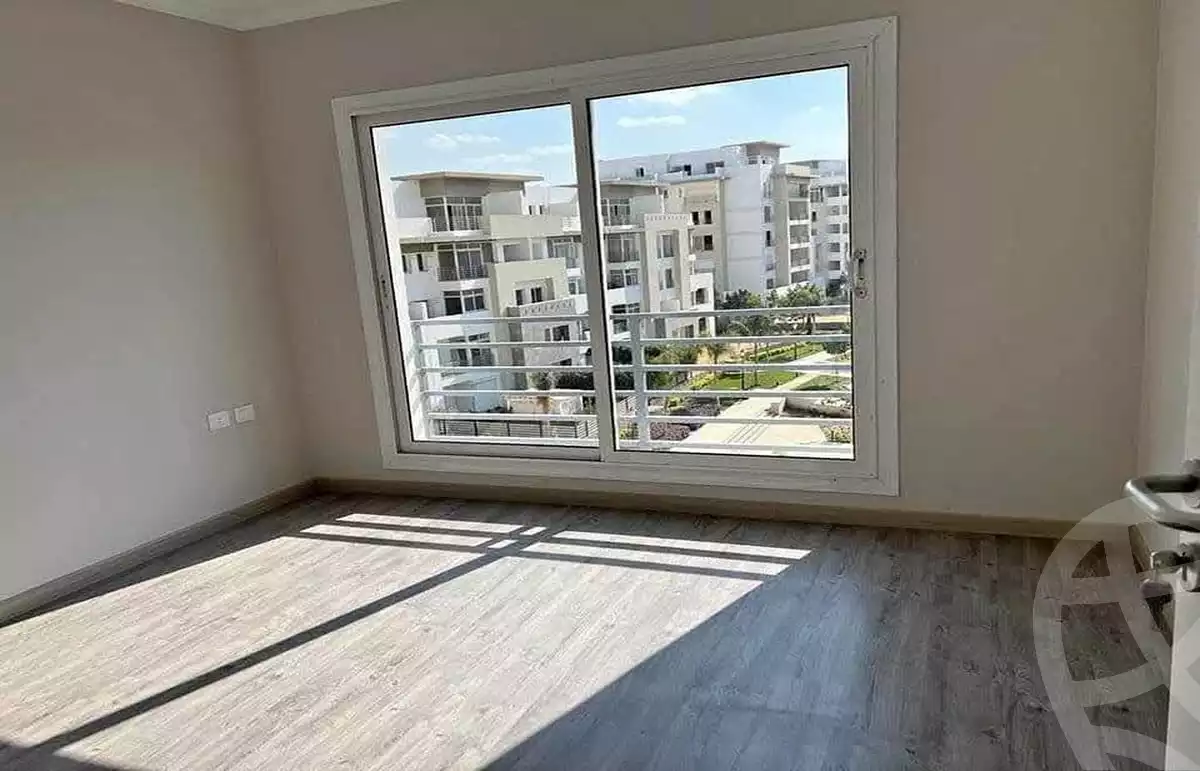 https://aqarmap.com.eg/en/listing/5662585-for-sale-cairo-new-cairo-compounds-hyde-park-greens-hyde-park-compound