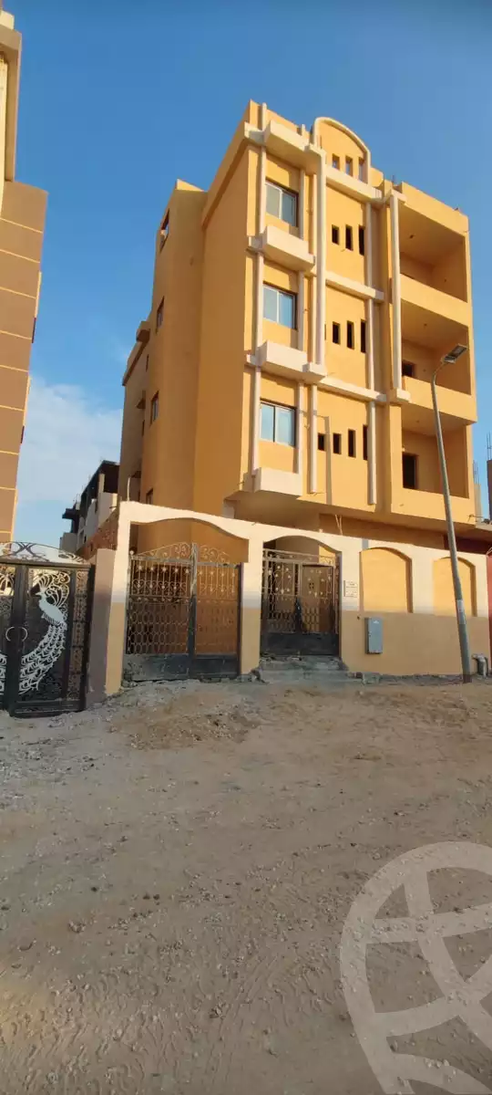 https://aqarmap.com.eg/ar/listing/5662911-for-sale-cairo-badr-city-hai-el-ashgar-featured-neighborhood