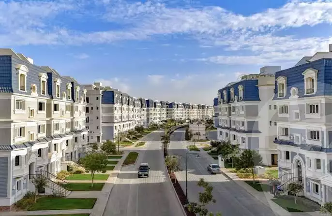 https://aqarmap.com.eg/en/listing/5665077-for-sale-cairo-new-cairo-compounds-mountain-view1-1-compound