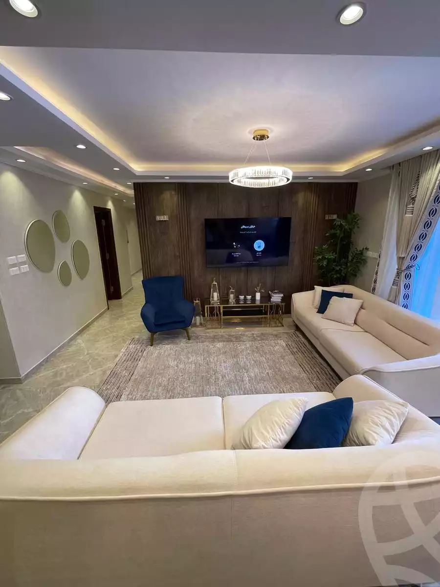 https://aqarmap.com.eg/en/listing/5667975-for-sale-cairo-new-cairo-compounds-mwrd-fq-llttwyr