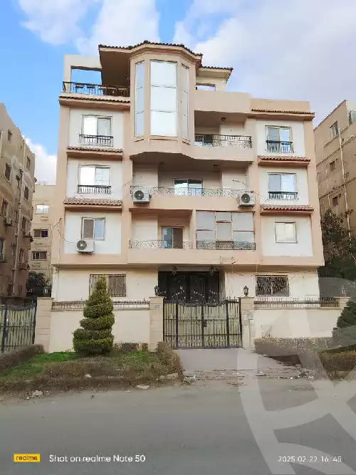 https://aqarmap.com.eg/en/listing/5667898-for-sale-cairo-6th-of-october-el-ahyaa-neighborhood-9th