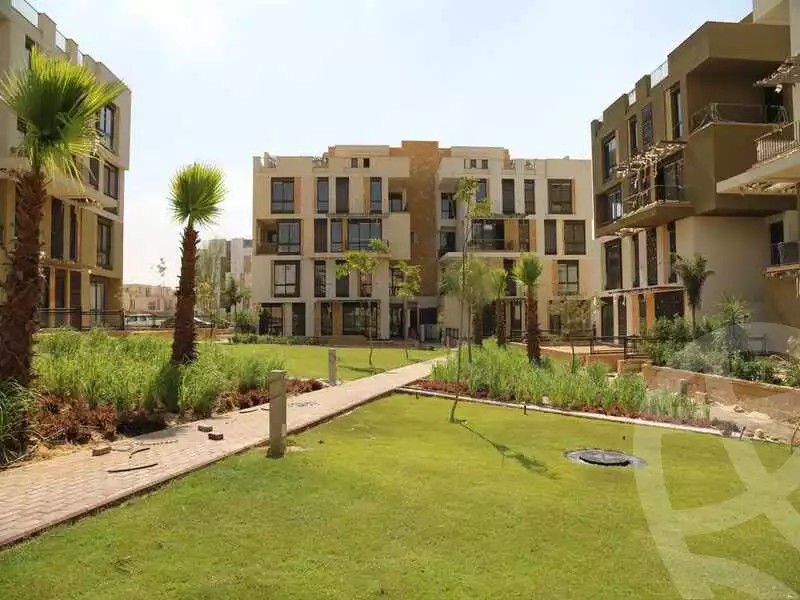 https://aqarmap.com.eg/en/listing/5668373-for-sale-cairo-el-sheikh-zayed-city-compounds-kmbwnd-wyst-twn-swdyk