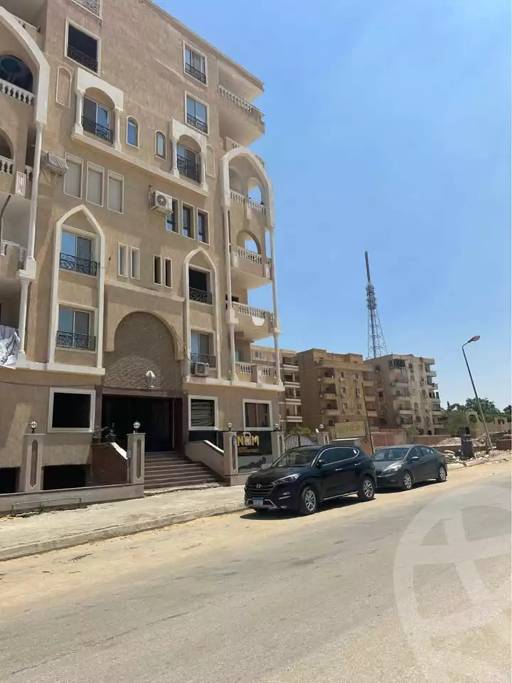 https://aqarmap.com.eg/en/listing/5670544-for-sale-cairo-mokattam-lhdb-l-ly-diplomats-neighborhood -al-ahram-st