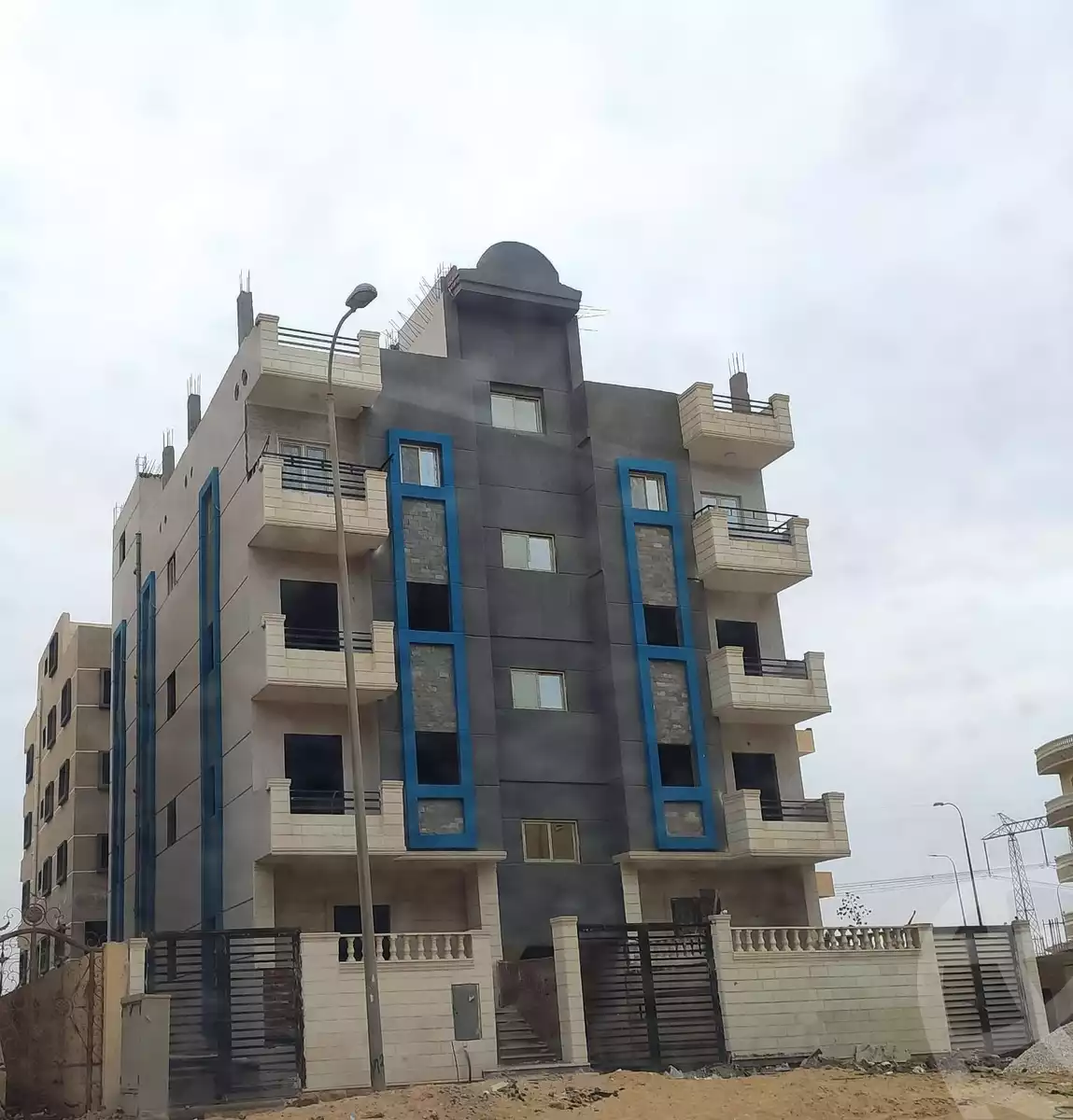 https://aqarmap.com.eg/en/listing/5671240-for-sale-cairo-6th-of-october-hadaeq-october-lmntq-lsyhy