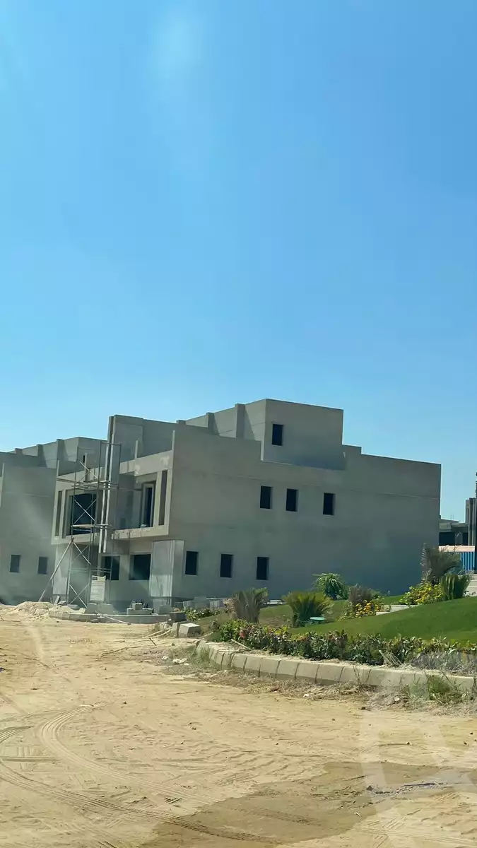 https://aqarmap.com.eg/ar/listing/5675060-for-sale-cairo-el-sheikh-zayed-city-lshykh-zyd-ljdyd-v-levels-compound-dunes