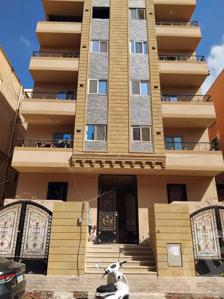 https://aqarmap.com.eg/en/listing/5682210-for-sale-cairo-6th-of-october-el-ahyaa-neighborhood-3rd-street-40
