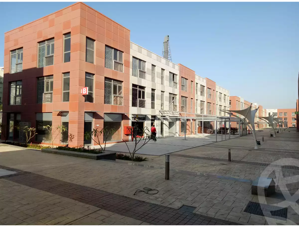 https://aqarmap.com.eg/en/listing/5684006-for-rent-cairo-el-sheikh-zayed-city-compounds-the-courtyard-mall-dorra