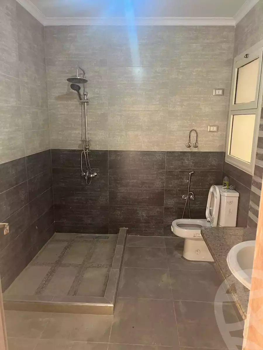 https://aqarmap.com.eg/ar/listing/5685531-for-rent-cairo-new-cairo-compounds-stwn-ryzydns-by-ar-y-llttwyr