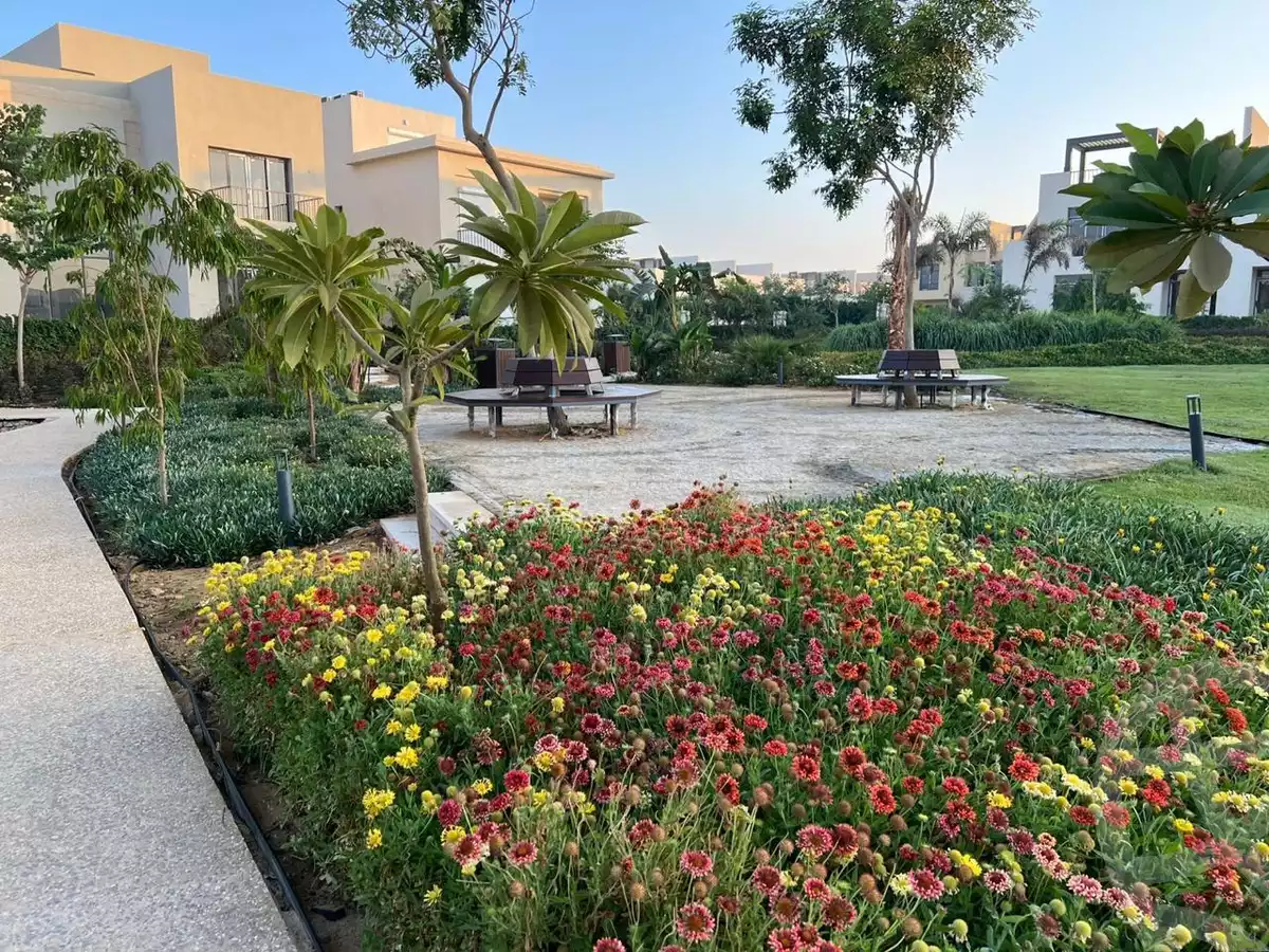 https://aqarmap.com.eg/en/listing/5686191-for-sale-cairo-6th-of-october-hadaeq-october-kmbwnd-fy-hdyq-ktwbr-o-west-w-byzns-dystrykt-wrskwm-llttwyr