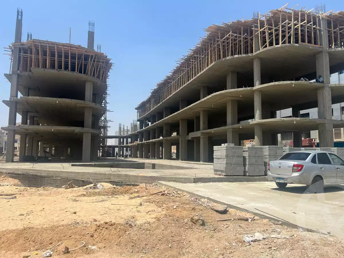 https://aqarmap.com.eg/en/listing/5688595-for-sale-cairo-el-sheikh-zayed-city-compounds-101-mall