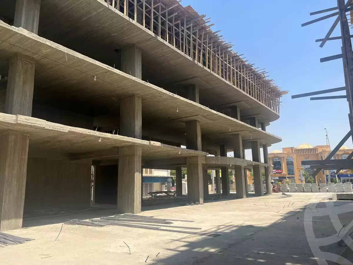 https://aqarmap.com.eg/ar/listing/5688710-for-sale-cairo-el-sheikh-zayed-city-compounds-101-mall