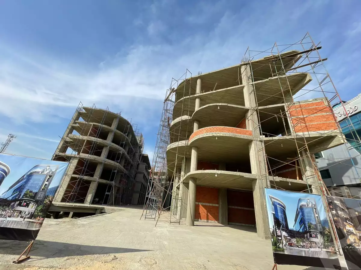 https://aqarmap.com.eg/ar/listing/5688710-for-sale-cairo-el-sheikh-zayed-city-compounds-101-mall