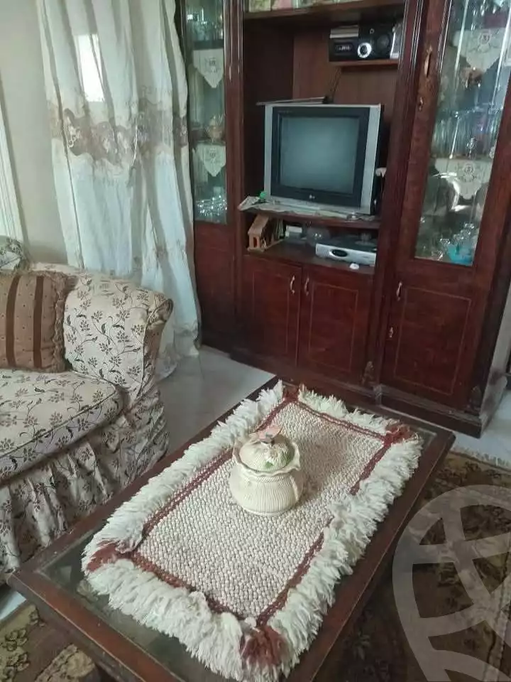 https://aqarmap.com.eg/ar/listing/5690824-for-sale-cairo-ain-shams-ain-shams-el-sharkia-afifi-effat-st