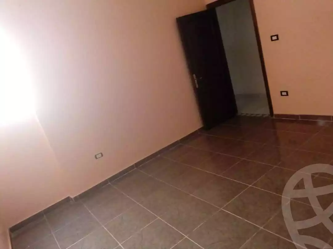 https://aqarmap.com.eg/en/listing/5694929-for-rent-alexandria-l-jmy-el-kilo-21