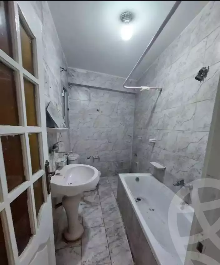 https://aqarmap.com.eg/en/listing/5700210-for-sale-alexandria-l-jmy-lbytsh-ibrahim-othman-st