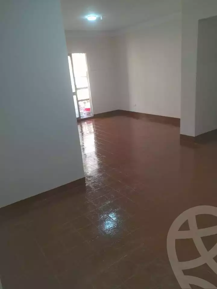 https://aqarmap.com.eg/en/listing/5702097-for-rent-cairo-mokattam-lhdb-l-ly-shareaa-9