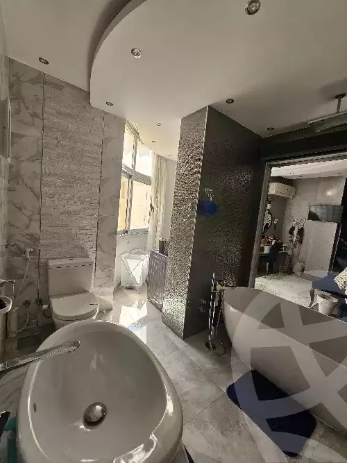 https://aqarmap.com.eg/en/listing/5703084-for-sale-cairo-new-cairo-hy-skn-ljm-lmryky
