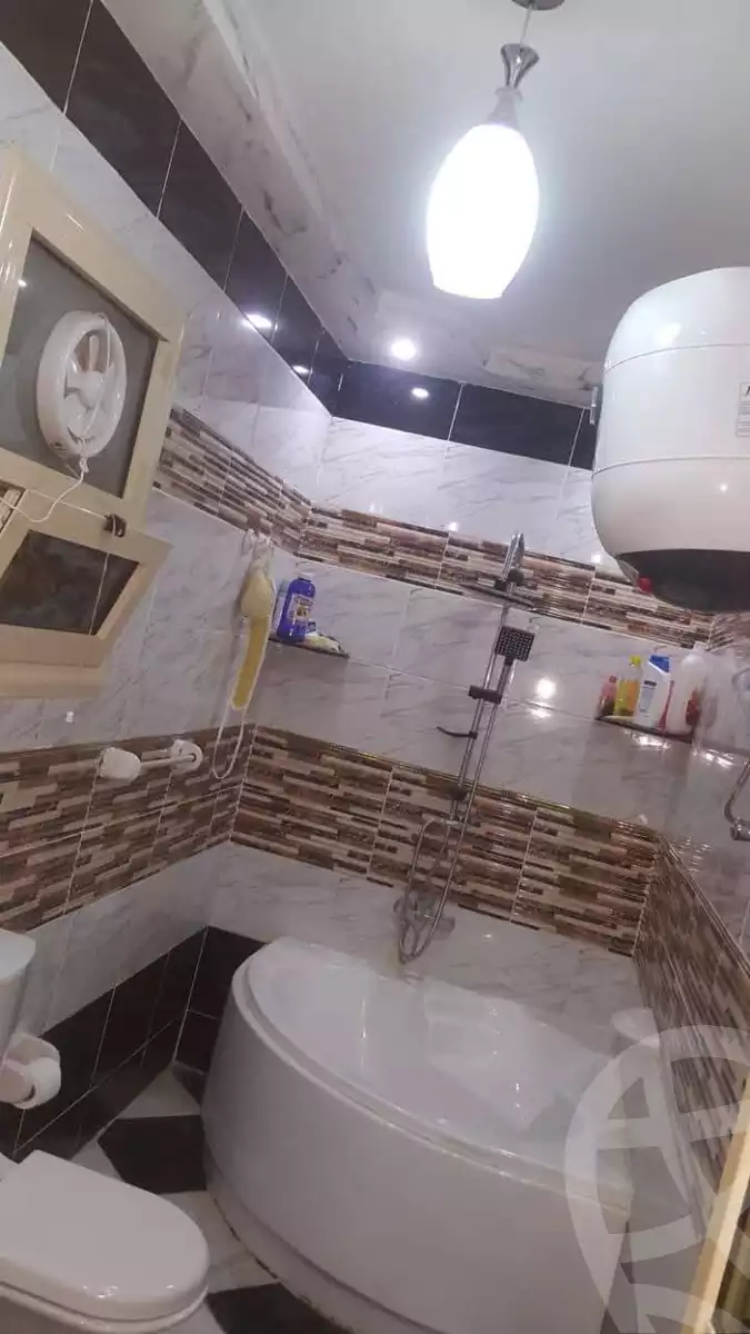 https://aqarmap.com.eg/ar/listing/5705541-for-sale-alexandria-l-jmy-lbytsh-el-hanafeya-st