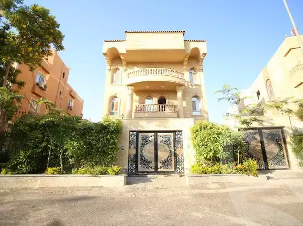 https://aqarmap.com.eg/ar/listing/5705854-for-sale-cairo-el-sheikh-zayed-city-el-hay-elsabeaa