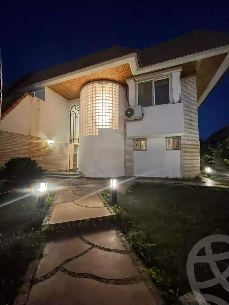 https://aqarmap.com.eg/ar/listing/5705921-for-sale-cairo-el-sheikh-zayed-city-compounds-el-rabwa