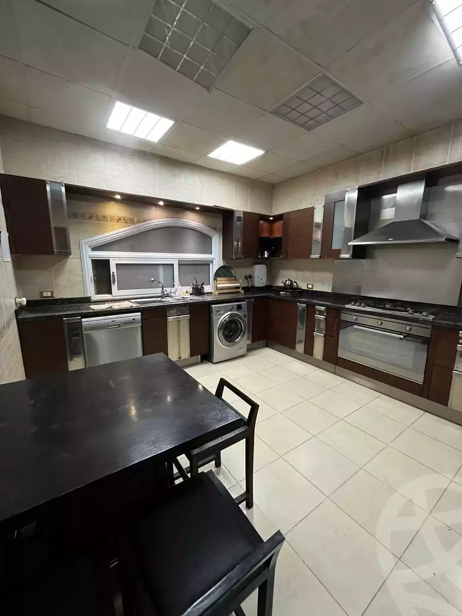 https://aqarmap.com.eg/ar/listing/5705921-for-sale-cairo-el-sheikh-zayed-city-compounds-el-rabwa