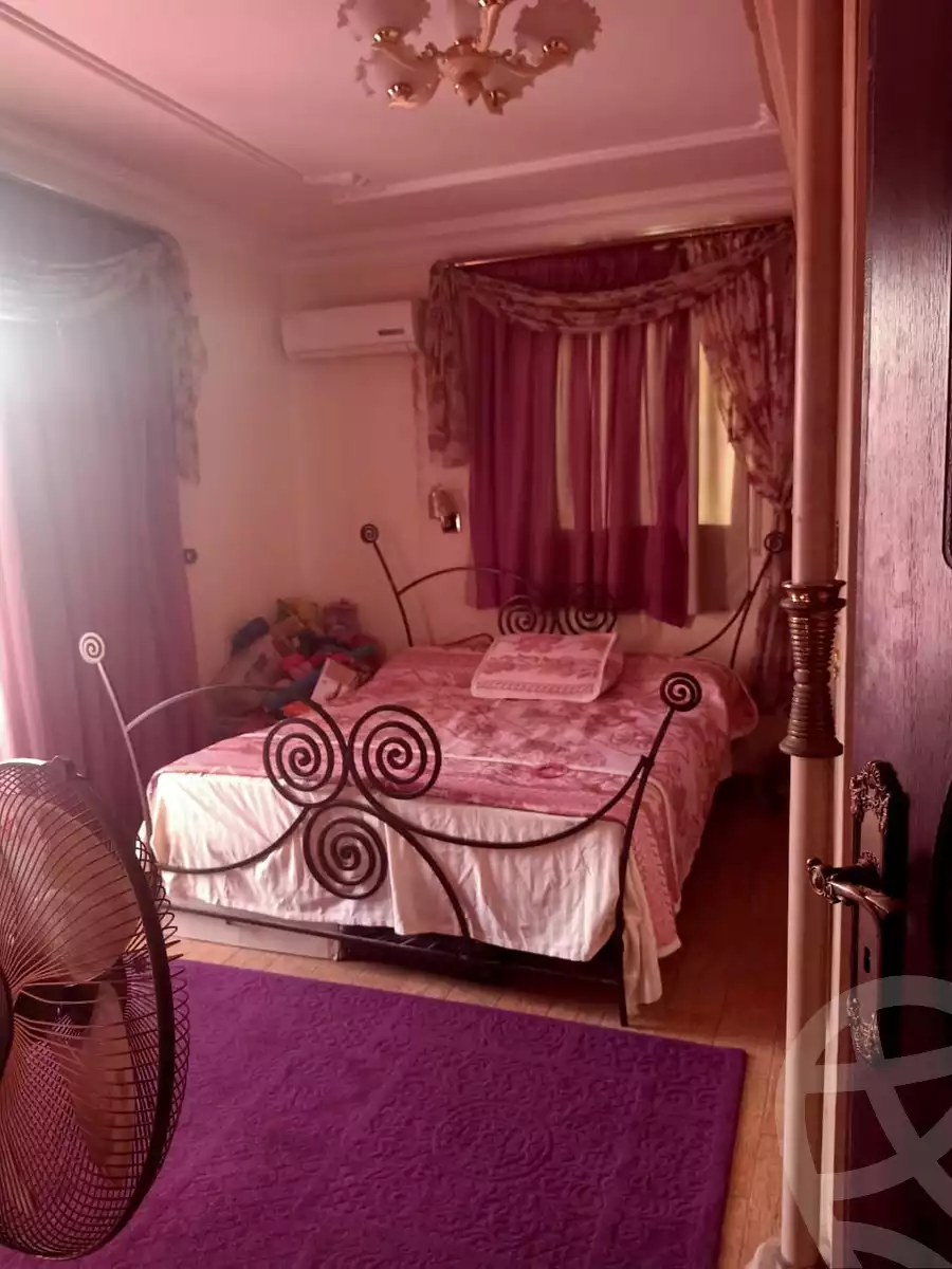 https://aqarmap.com.eg/en/listing/5705975-for-sale-cairo-el-sheikh-zayed-city-compounds-el-yasmeen-compound