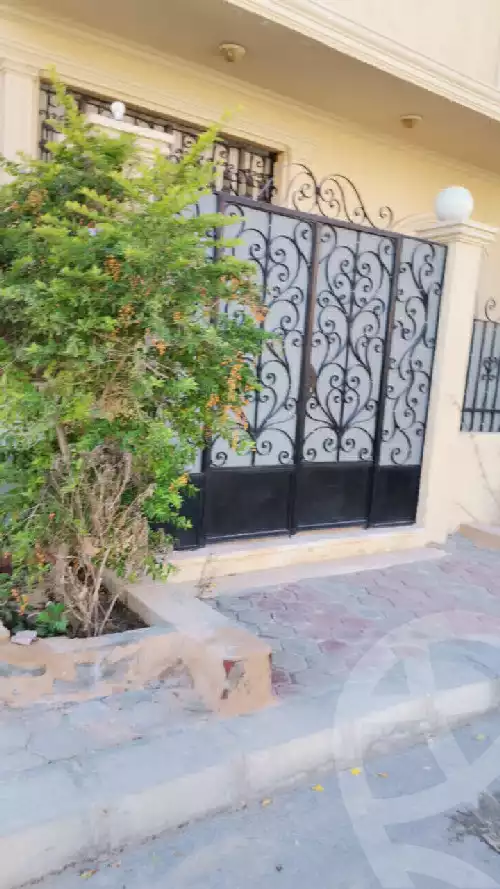 https://aqarmap.com.eg/en/listing/5706904-for-sale-cairo-new-cairo-compounds-kmbwnd-ldf-lwtny