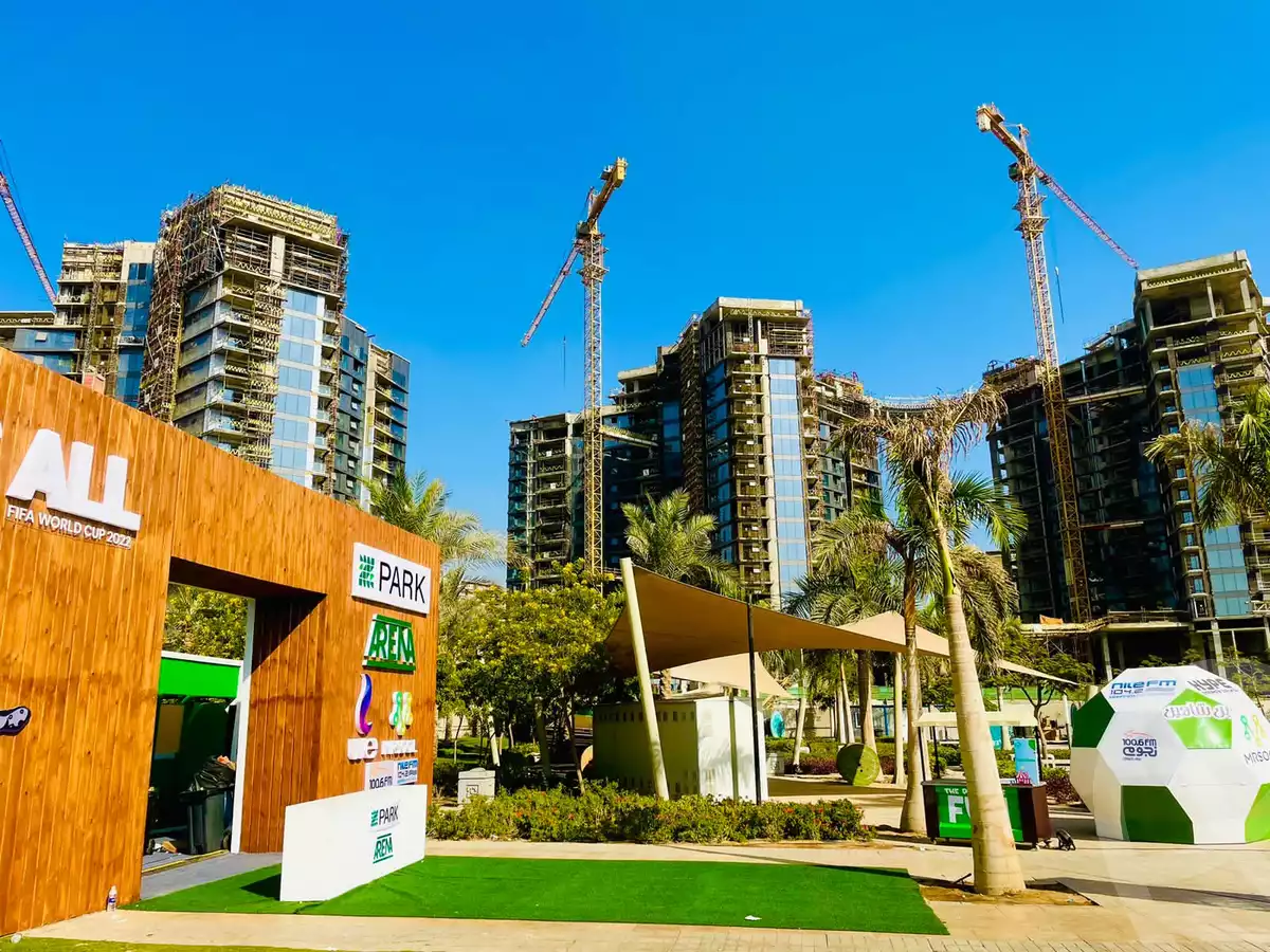 https://aqarmap.com.eg/ar/listing/5707708-for-sale-cairo-el-sheikh-zayed-city-compounds-zyd-wr-llttwyr-park-towers-zed-el-sheikh-zayed-compound