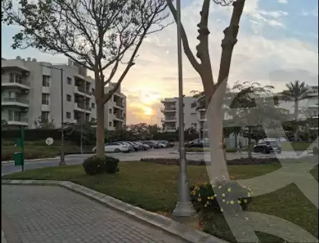 https://aqarmap.com.eg/en/listing/5708493-for-rent-cairo-el-sheikh-zayed-city-compounds-dh-drys