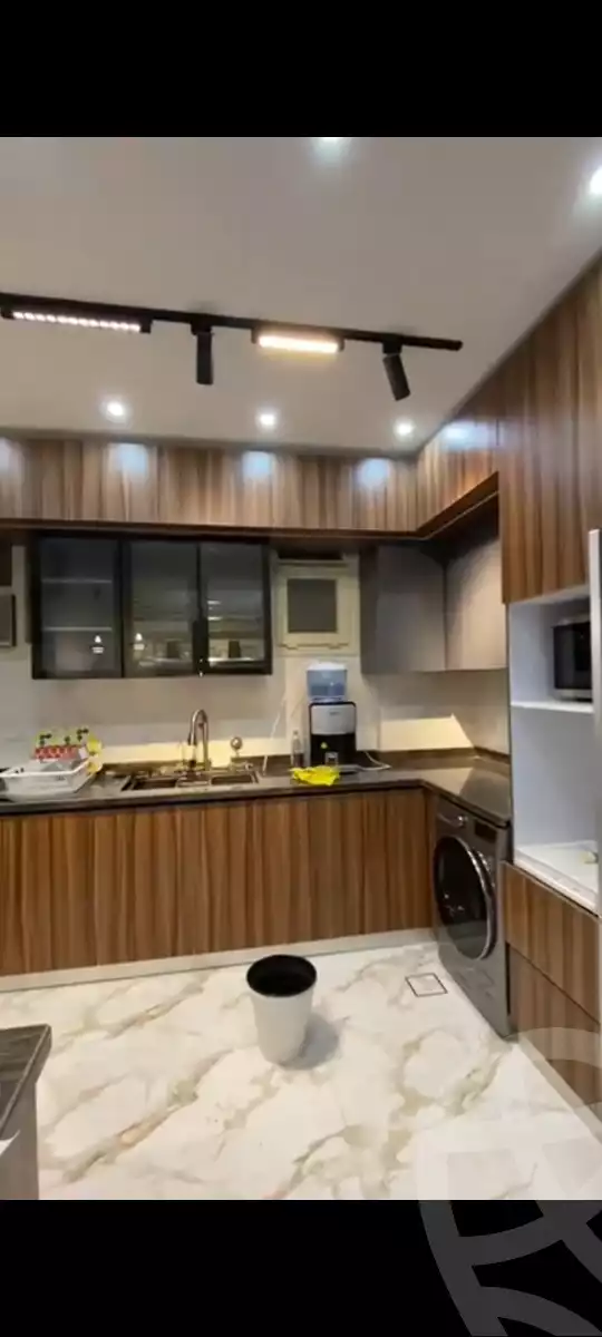 https://aqarmap.com.eg/en/listing/5711944-for-sale-cairo-6th-of-october-el-ahyaa-neighborhood-8th-el-tahrir-rd