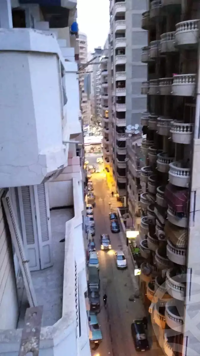 https://aqarmap.com.eg/en/listing/5724042-for-sale-alexandria-el-montazah-mohammed-naguib-square