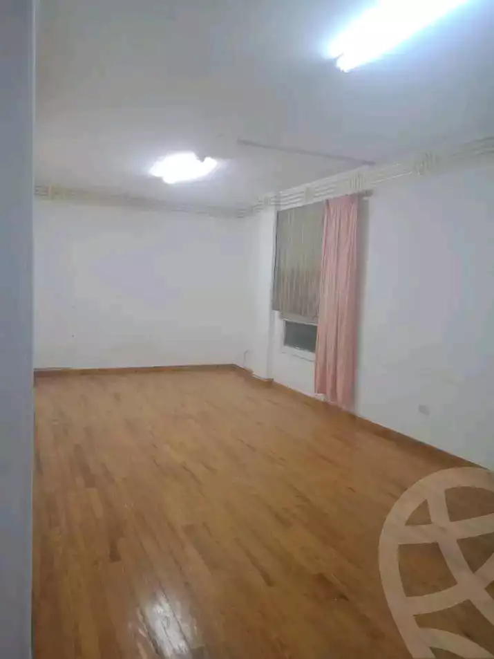 https://aqarmap.com.eg/ar/listing/5727600-for-rent-cairo-mokattam-lhdb-l-ly-shareaa-9