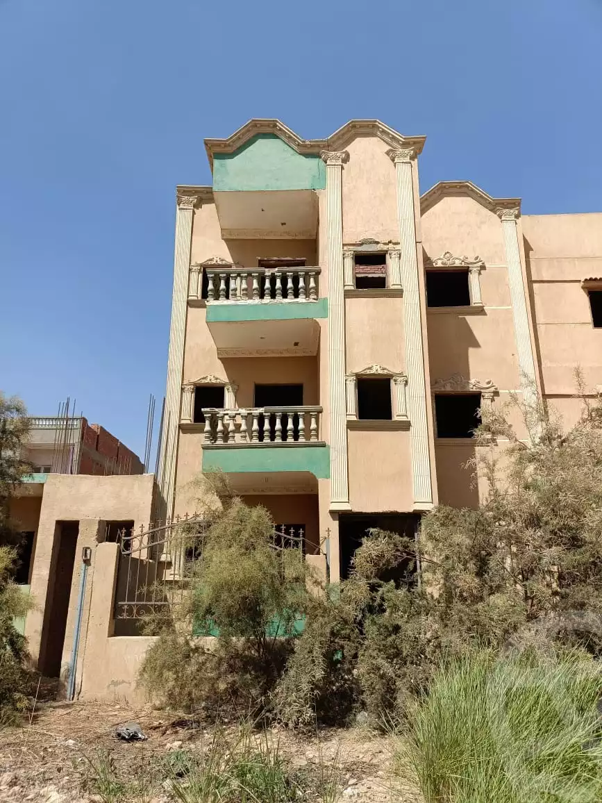 https://aqarmap.com.eg/ar/listing/5735744-for-sale-cairo-6th-of-october-hadaeq-october-ebni-betak-4