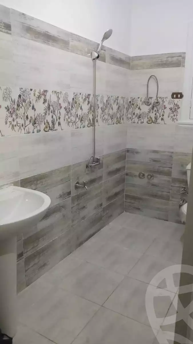 https://aqarmap.com.eg/en/listing/5736478-for-sale-alexandria-moharram-bey-grin-st