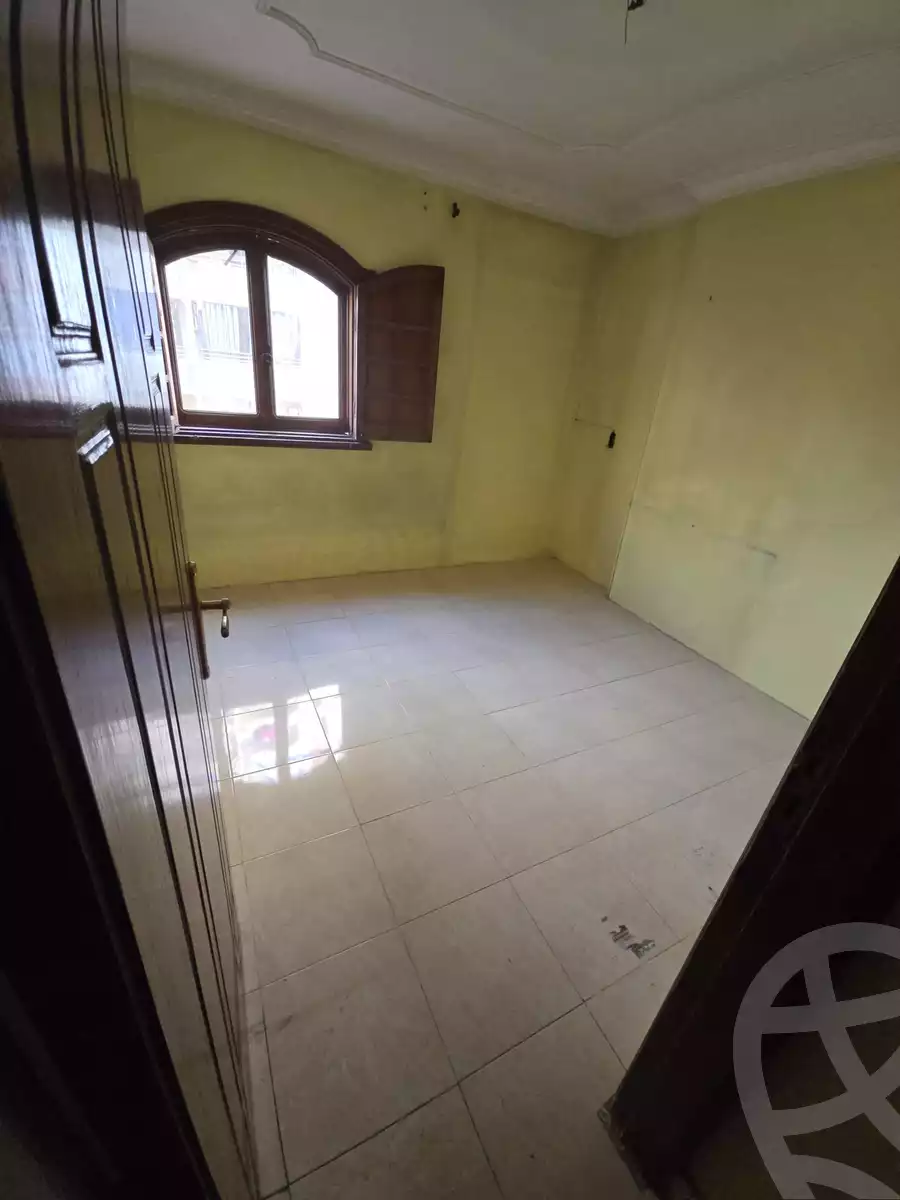 https://aqarmap.com.eg/en/listing/5742513-for-sale-cairo-helwan-helwan-el-sharkeya-mostafa-safwat-st