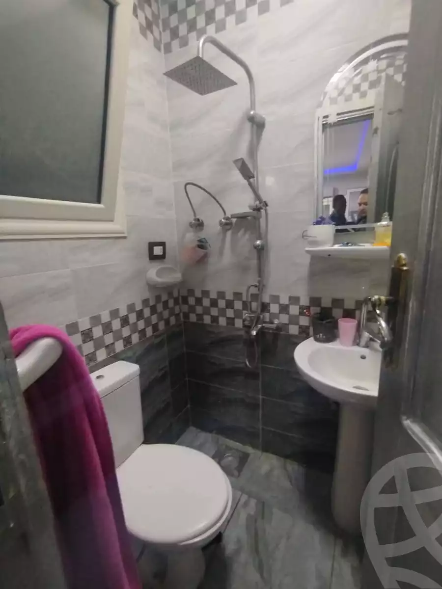 https://aqarmap.com.eg/en/listing/5744998-for-sale-alexandria-l-jmy-lbytsh-mahmoud-awad-st