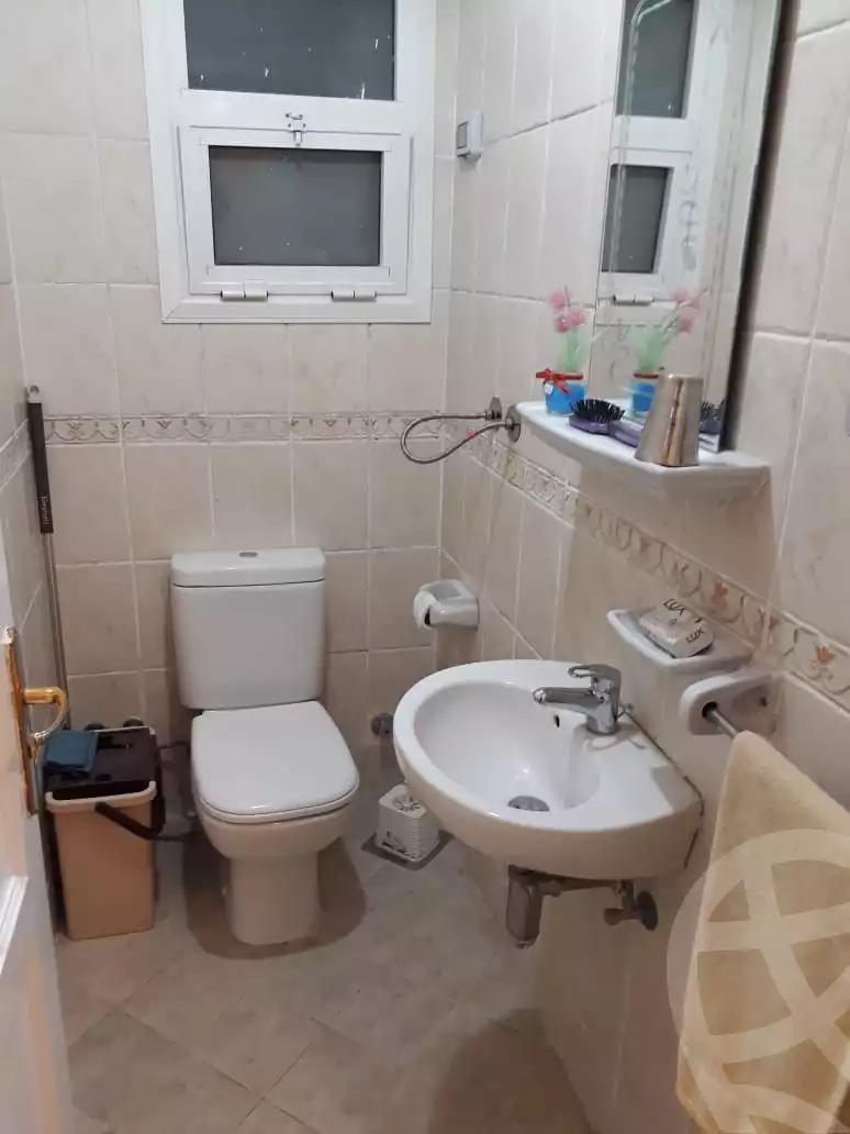 https://aqarmap.com.eg/en/listing/5745445-for-rent-cairo-new-cairo-lrhb-city-phase-8