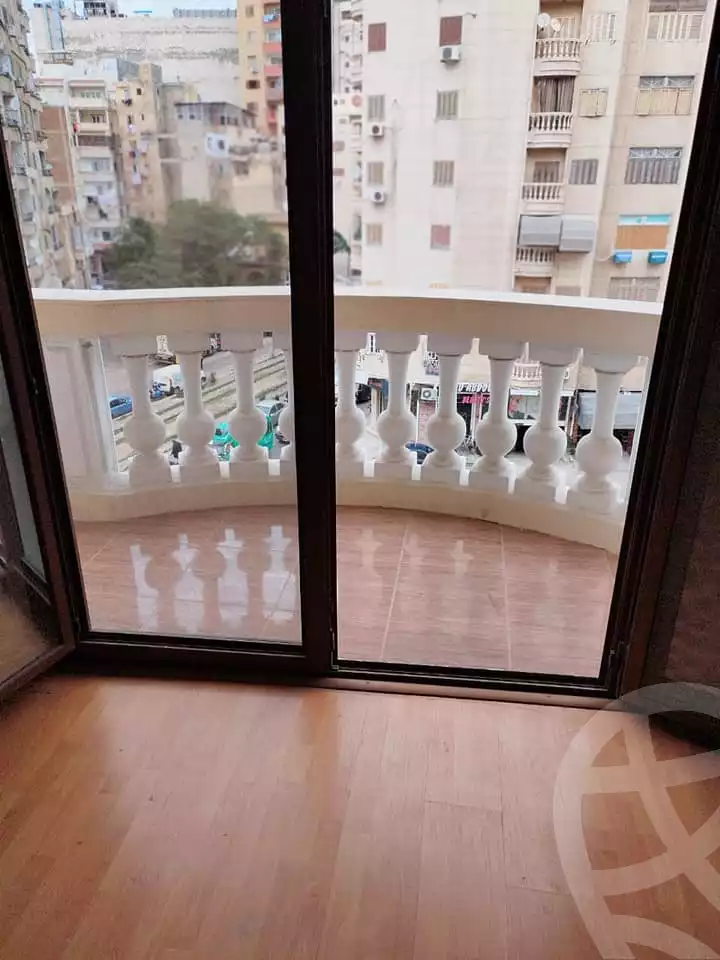 https://aqarmap.com.eg/en/listing/5747413-for-rent-alexandria-fleming