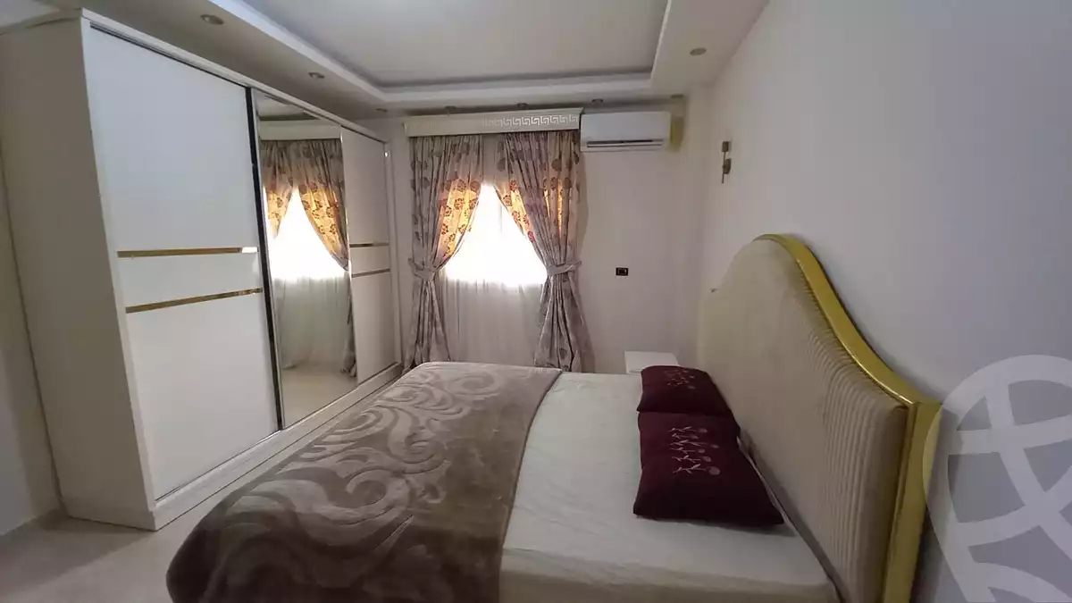 https://aqarmap.com.eg/ar/listing/5747776-for-rent-cairo-new-cairo-compounds-el-mostashareen-compound