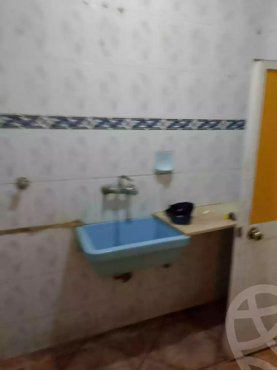 https://aqarmap.com.eg/ar/listing/5750240-for-rent-alexandria-lsywf-al-saaeh-sq
