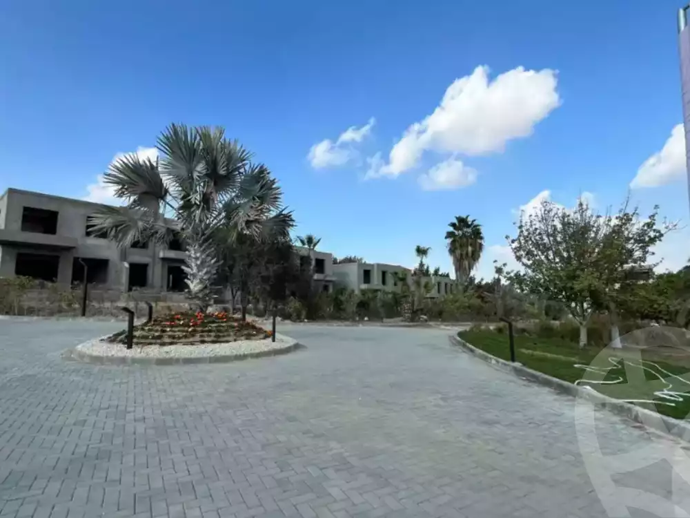 https://aqarmap.com.eg/en/listing/5751656-for-sale-cairo-el-sheikh-zayed-city-compounds-roaya-compound-zayed