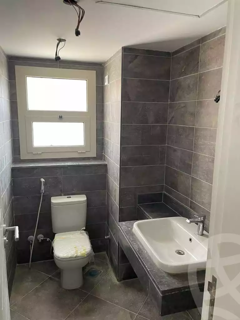 https://aqarmap.com.eg/ar/listing/5760047-for-rent-cairo-6th-of-october-compounds-new-giza-wyst-rydj-ryzydns-nyw-jyz-llttwyr-l-qry