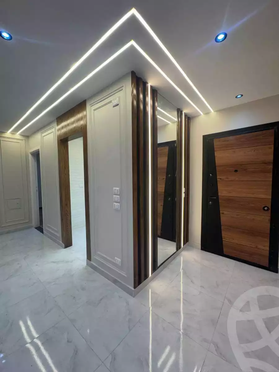 https://aqarmap.com.eg/en/listing/5761696-for-sale-cairo-mokattam-el-hadabah-el-wosta-el-mantaqa-el-olaa-baron-school-street
