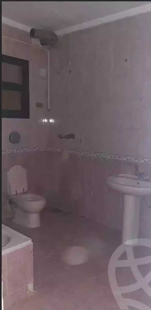 https://aqarmap.com.eg/ar/listing/5767461-for-rent-cairo-mokattam-lhdb-l-ly-s-zone